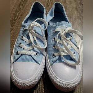 Womens Converse Chuck Taylor Allstar Ox baby blue/white size 9 "waffled" sneaker